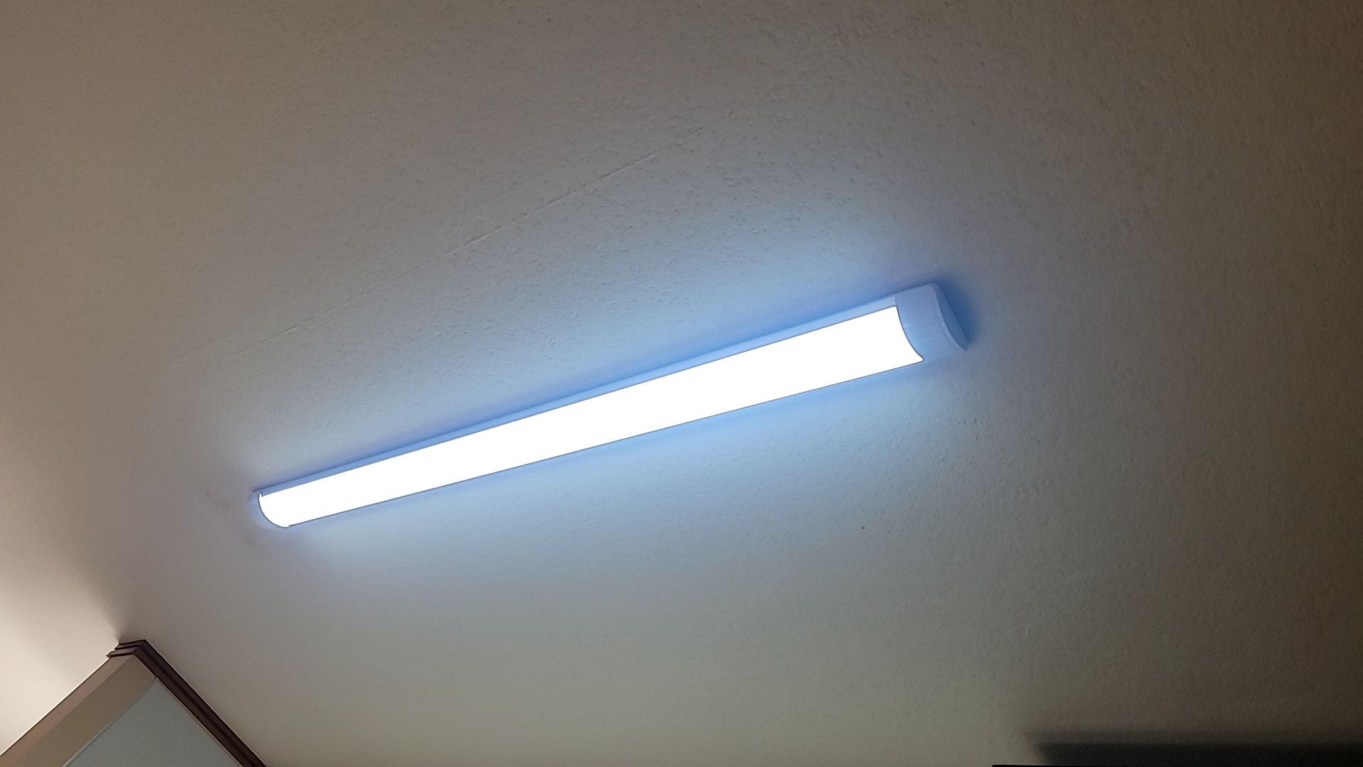 津島市 蛍光灯からLED照明へ取替工事